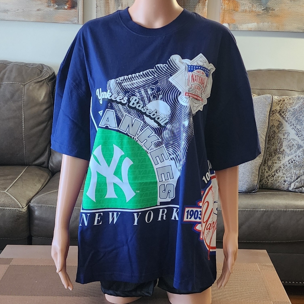 Mitchell & Ness Navy Blue New York Yankees Tee